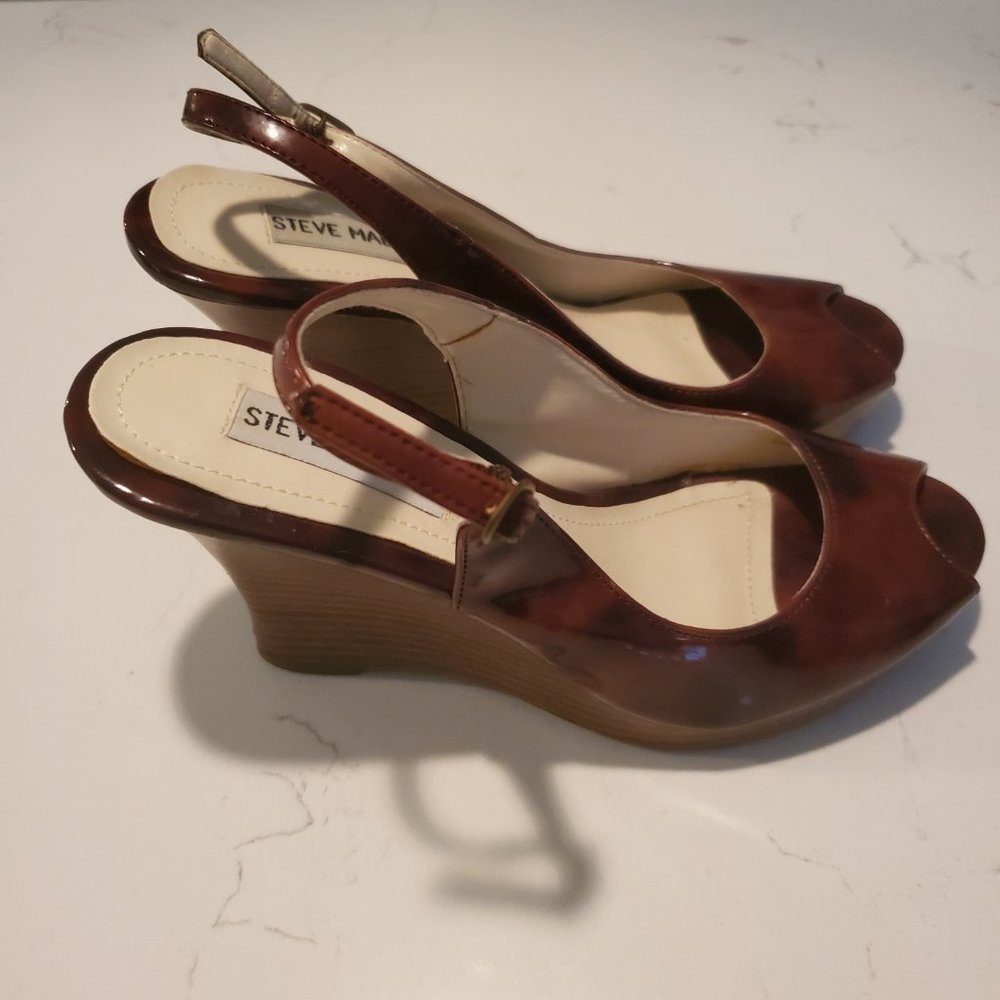 Steve Madden Peep Toe Wedge Brown Shiny Sandals, Size 7